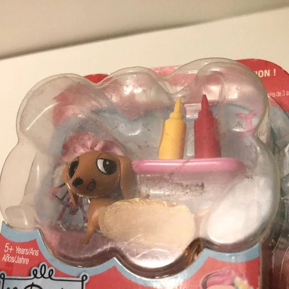 La Dee Da Chihuahua Puppy Le Bun Closet Hot Doggin  Picnic Open Box - Picture 14 of 16